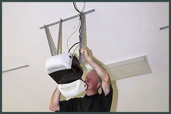 Two Guys Garage Door Service Brentwood, TN 615-436-0725 - serv-cont-open-gr-43m